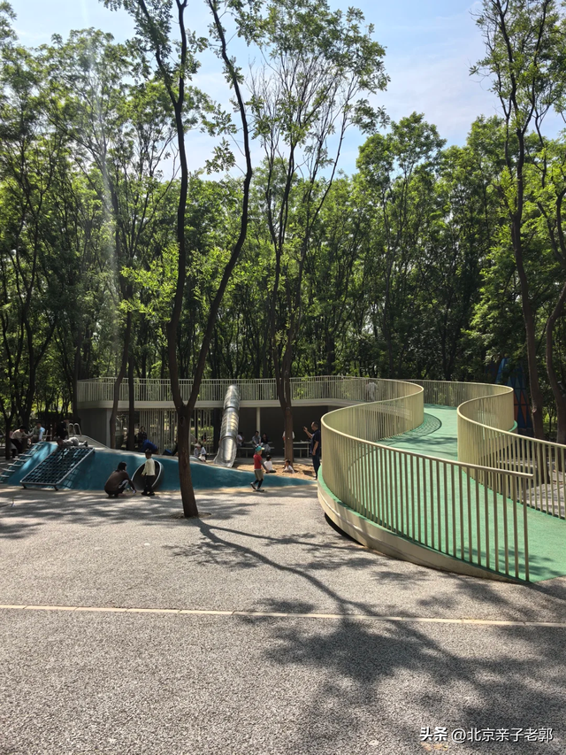 周末遛娃赏秋，北京10个低幼友好免费公园