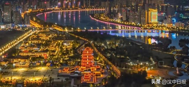 国庆中秋期间，汉中双层巴士免费夜游！