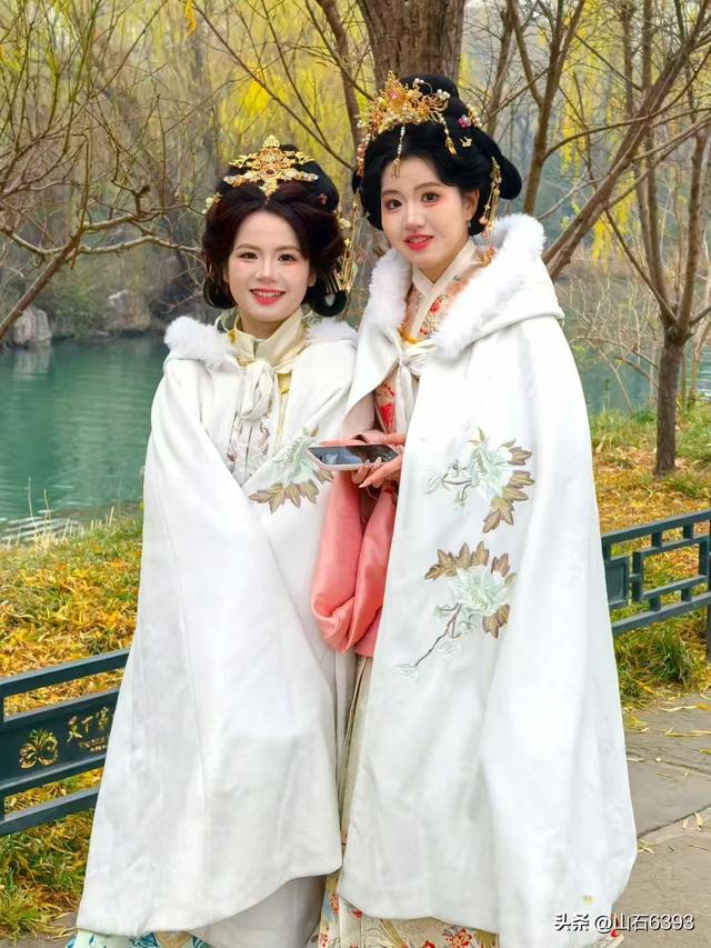 新华社原军事记者陶俊峰泉城美拍：《冬雾中的大明湖》