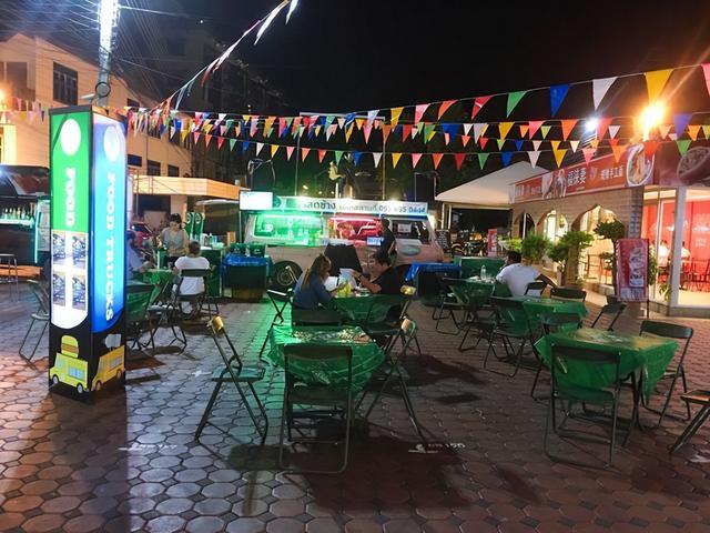 泰国虽然没有中国“发达”，但泰国人这件事做得比大多中国人好？