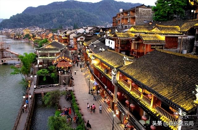 宰客收费、吃相难看，中国人旅游体验越来越差，景区赚钱不择手段