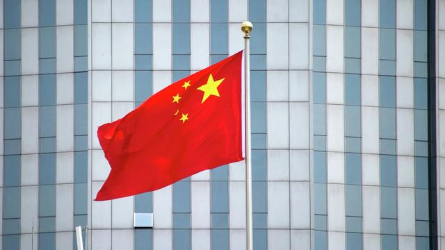 为讨好特朗普，加拿大对华加税25%，中方转手将订单交给澳大利亚