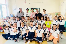 共品书香 太原迎泽区海边街小学附属幼儿园开展家长绘本推荐活动图片