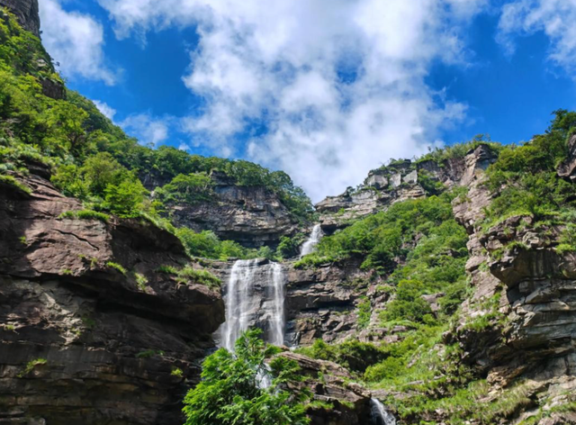 江西庐山文旅推介官欧阳嘉怡：两条青春打卡线路，解锁多元庐山真面目｜文旅品牌建设分享会