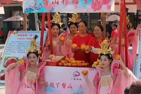 平谷桃进入上市高峰，丫髻蟠桃会最甜大桃33.4度图片