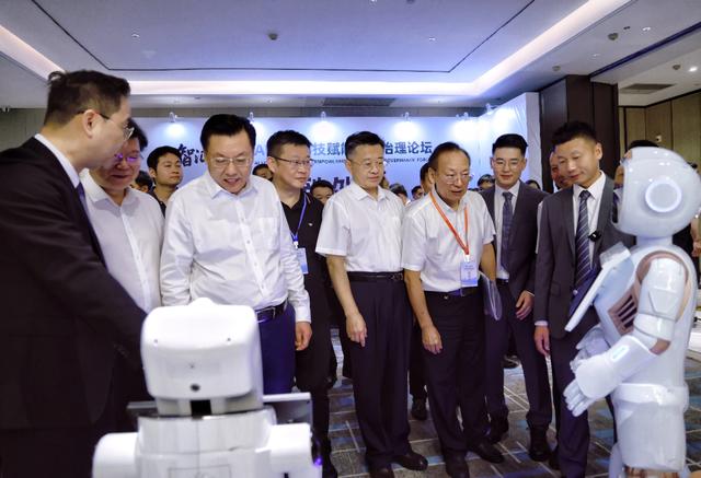 浙江:杭州科技圈再添一小龙 AI法律科技生态共建签约在杭举行