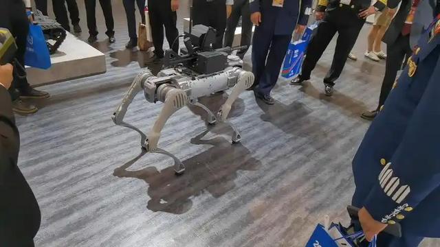 320亿独角兽出“神操作”：机器狗锯腿能走，全靠这颗“脑”