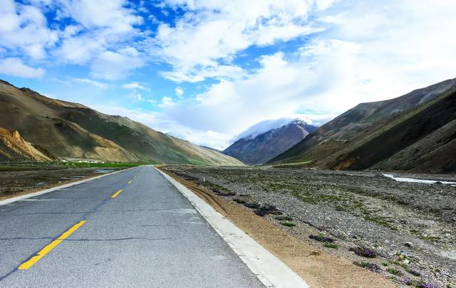 中国5条最美的自驾游公路，沿途风景无比震撼，此生一定要走一次