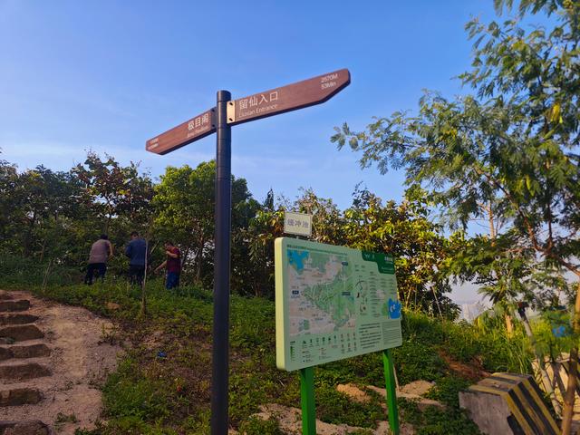 塘朗山郊野公园火车道口与绿平二路段，爬坡酸爽，骑友的天堂