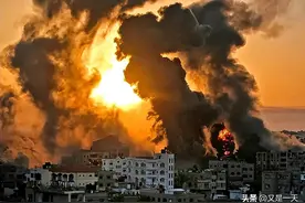 突发！以色列“7200”军事基地遭轰炸图片