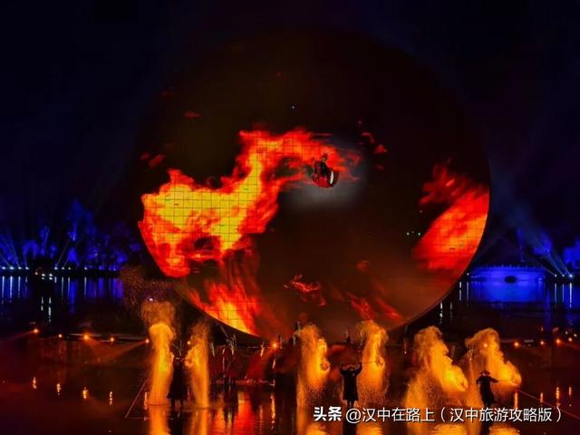 来汉中不看这个真的会后悔！《火神传奇》铁花火雨太炸了！