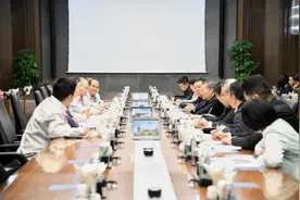 贵阳市委书记在深圳与王传福座谈图片