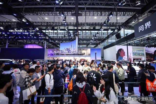 别再喊“烧钱货”！新势力绝地反击，三巨头亮出王牌改写行业格局