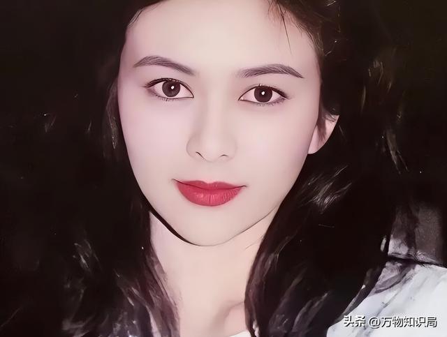 关之琳的母亲有多漂亮？娇媚冷艳颜值出众，美得惊为天人！
