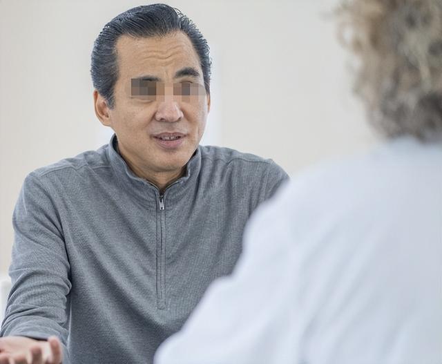 62岁大哥吃阿司匹林和利伐沙班，1年后复查，结果如何了