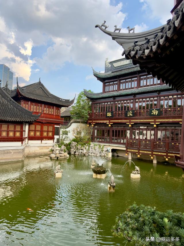 中秋逛豫园，月满人团圆