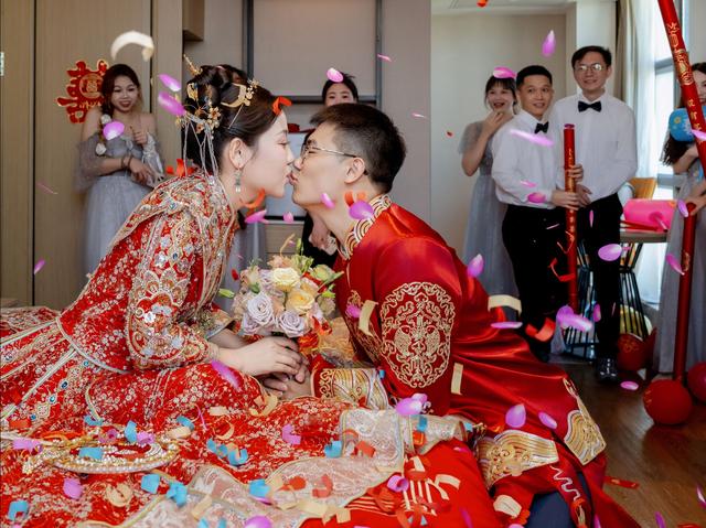 2020年，我国男性比女性多3502万，如今刚过5年，差距令人意外