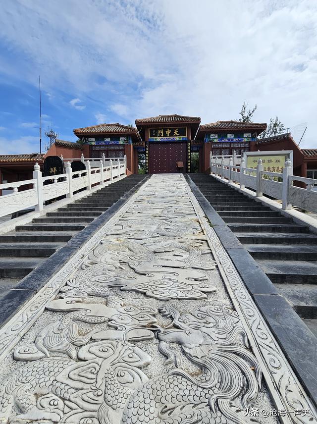 拜祖请上始祖山中天门，寻根请爬始祖山轩辕庙，寻根拜祖强身健体