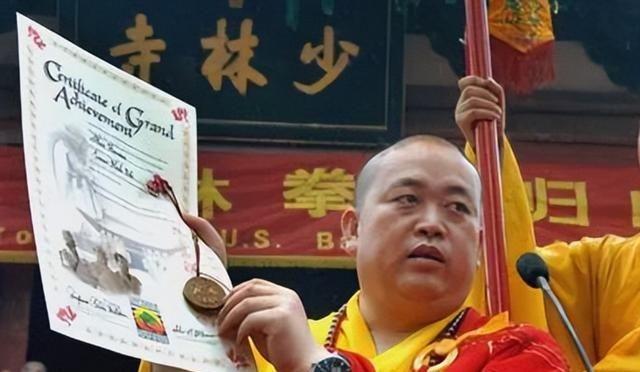 彻底塌了！释永信被查，情妇私生子全曝光，4亿地皮惊呆全网