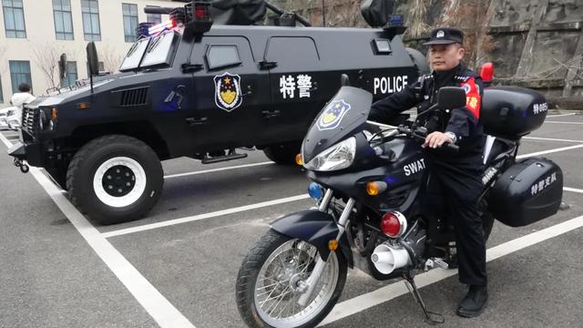 震撼•暖心•有趣！南充嘉陵警方举办的这个活动超燃超火爆……
