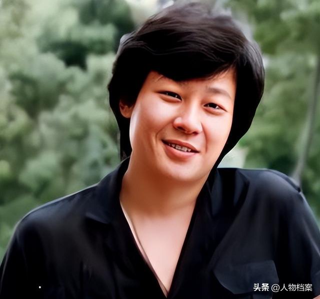 一妻一妾住楼上楼下	，三人一同生活30多年，71岁的寇世勋太离谱