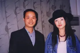 曝杨钰莹前任赖文峰近况！娶小23岁娇妻，素颜近照胜过杨钰莹图片