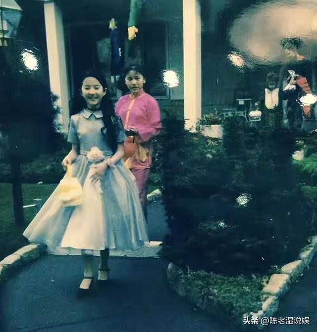 陪玩陪睡只是冰山一角，认干爹，舔手指，拜高踩低，实在荒唐！