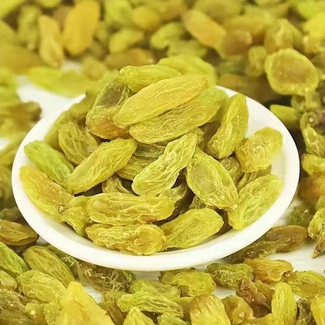葡萄立大功？医生调查发现：经常吃葡萄，4个好处不请自来