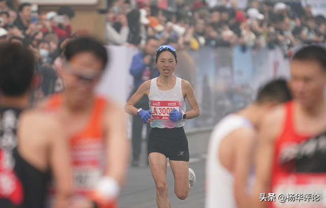 网友调侃最快护士该请马俊仁执教，张水华呆萌反问：马俊仁是谁？