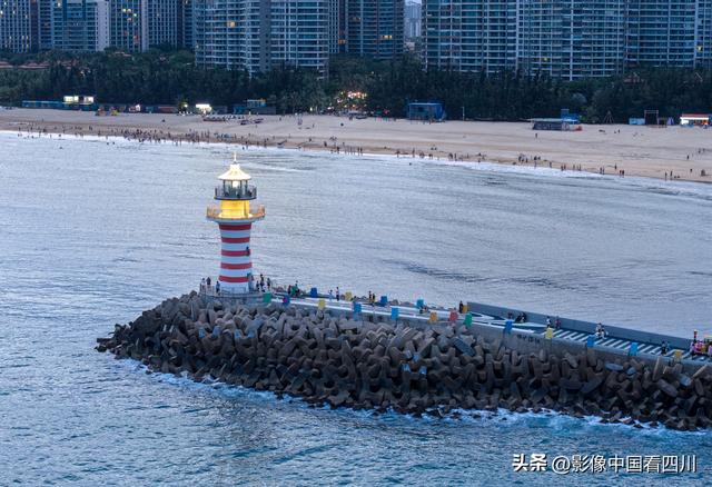 海南陵水：自由灯塔引客来