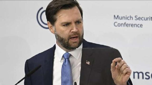 美国终于怕了，比稀土更致命的王牌，终于出手了！万斯：中国要冷静