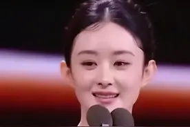 这下演都不演了？“不合群”的赵丽颖才是聪明人，宁静果然说对了图片