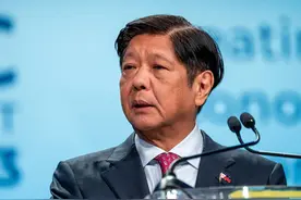 中方划下黄岩岛红线，轰6实弹炸穿标靶，不到24小时，菲选择摊牌图片