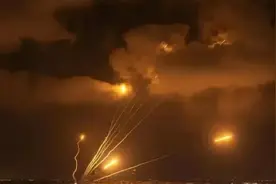 以色列对伊发起“报复”打击，伊以是否会打起来，重点还在核设施图片