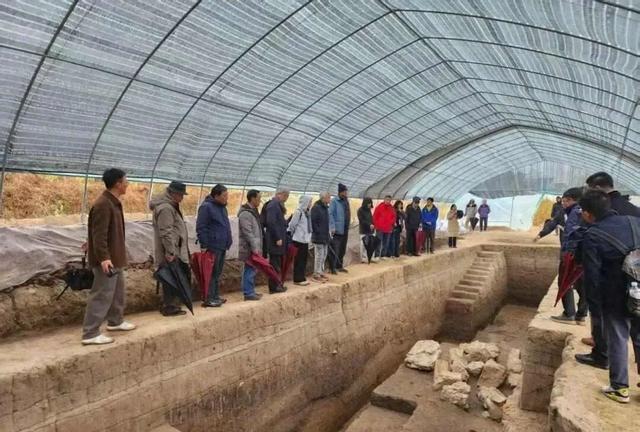 30多位专家连夜赶往现场：无锡挖出6000年古城，杭州良渚才5000年