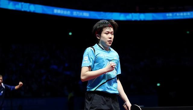 3-1！樊振东让人心疼，马龙率队夺金 没想到邓亚萍这样评价王楚钦