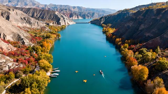 长河熔金铺霞绮，皋兰叠翠染秋章 —— 溯游丝路明珠的千年清秋长卷