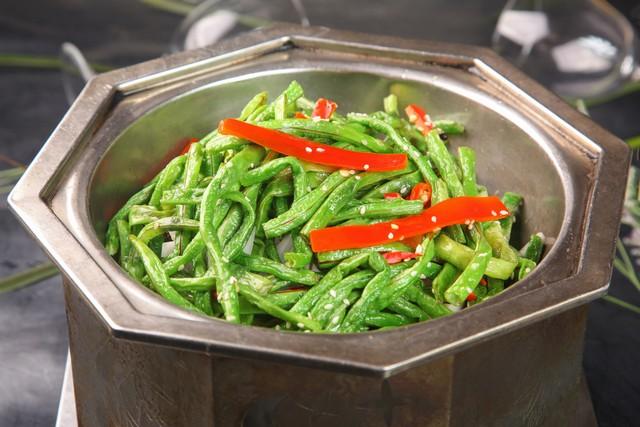 炒豆角，有人焯水有人直接炒，都错了，今天教你正确做法
