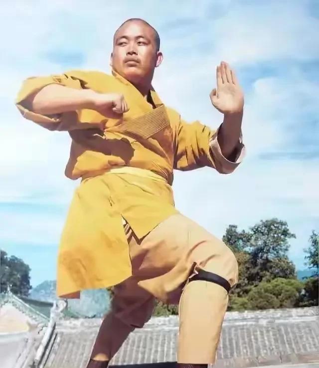 越扒越多，你知道释永信在少林寺有多爽吗？真实生活远超你的想象
