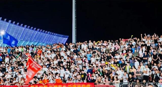 球迷们速来鲁Q集合啦！2025齐鲁超赛，临沂观赛旅游攻略送到，今日18：00开票