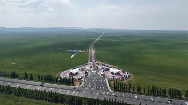西乌旗：以生态为基，凭借草原99号公路之力绘就经济腾飞新画卷