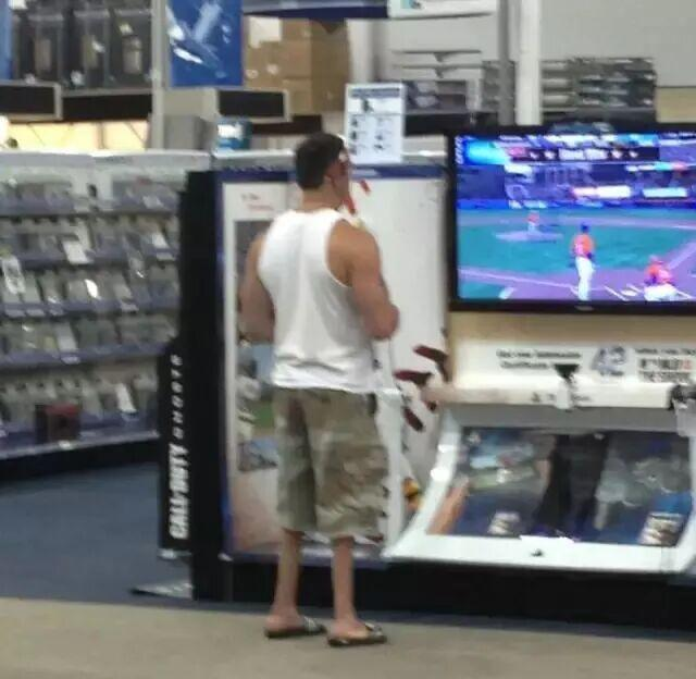 天呐，上身壮如牛，下身瘦如鸡，这身材简直废了？