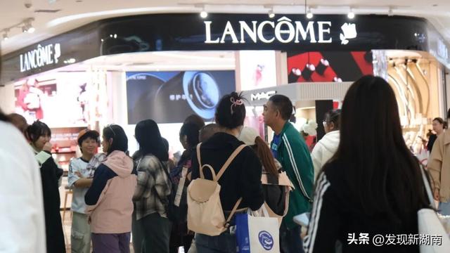 赋能文旅新标杆！宇宙中心万家丽助力江西铜鼓焕新冬日文旅