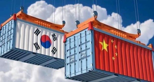 李在明拒绝出席中国阅兵，王毅挂断电话，送了韩国一句话