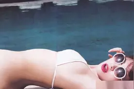 小嶋阳菜：Akb48的颜值巅峰，日本性感偶像的代表图片