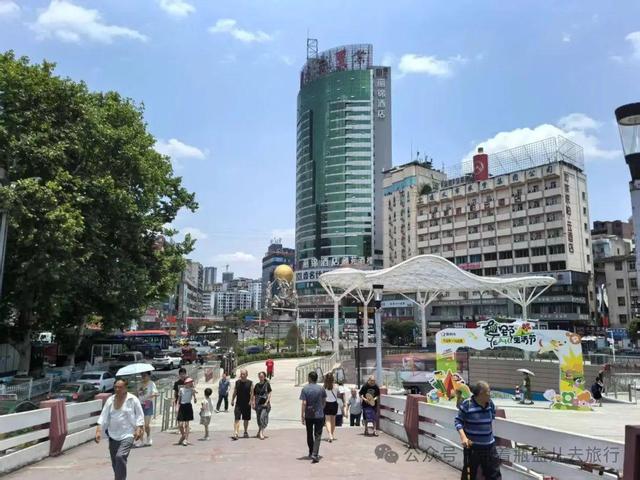 贵州红色旅游胜地，探访遵义会议旧址与红军纪念碑，令人热血沸腾