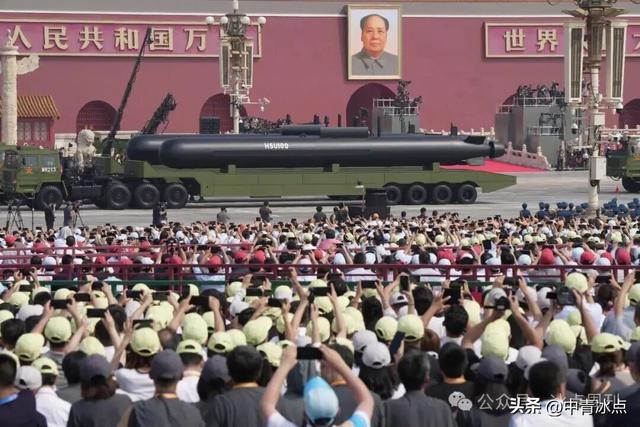 中青报直击九三阅兵：42张摄影作品，见证场内场外