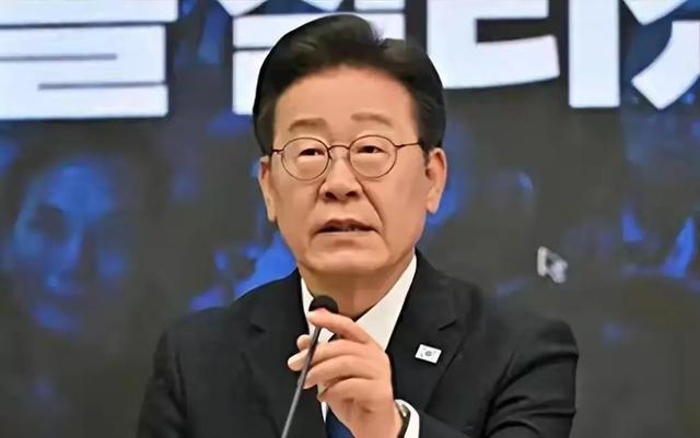 首位拒绝出席中国阅兵的总统出现？既是意料之外，又在情理之中