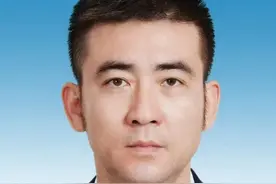 他“去代转正”，当选福建一地县长｜两地最新人事消息，新任一位副区长，两市局领导调整图片