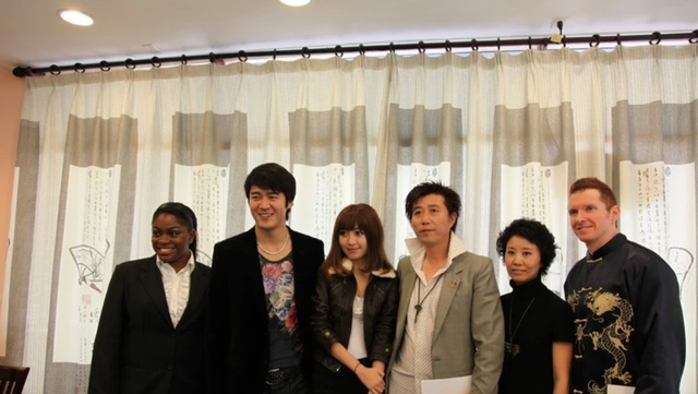 他28岁跳楼身亡，离开前顶楼徘徊3小时，留17字感人遗言告别人间